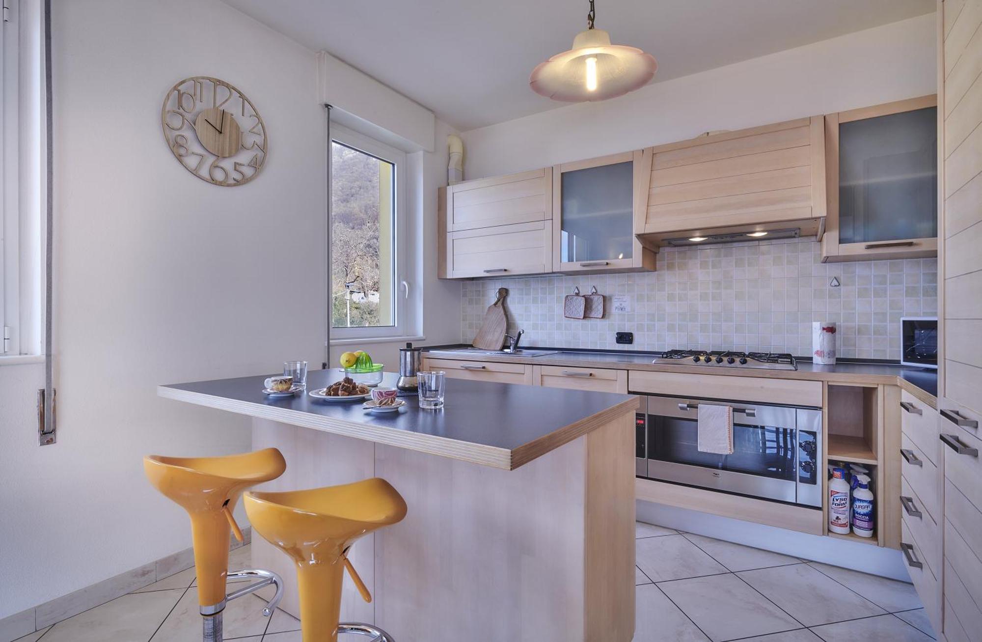 Balcony Lake View Apartment リエルナ エクステリア 写真
